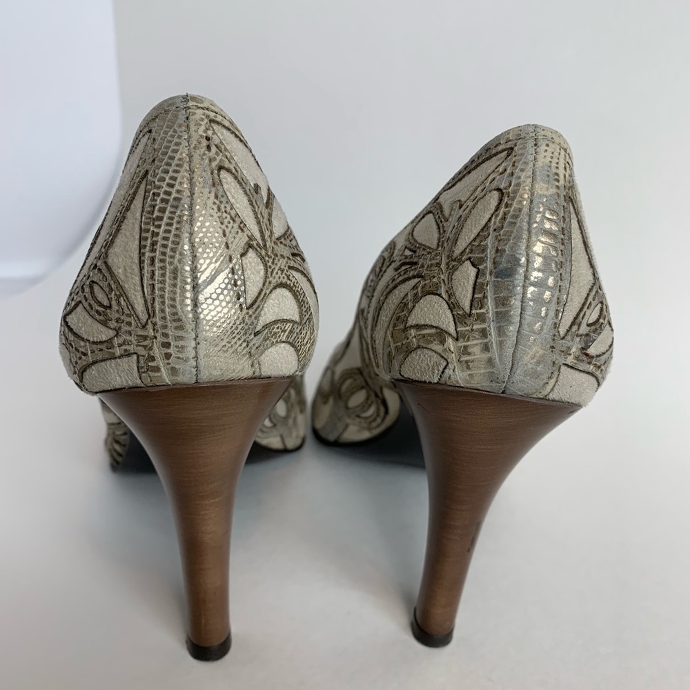 Carlos by Carlos Santana leather cutwork heels - Picture 5 of 8